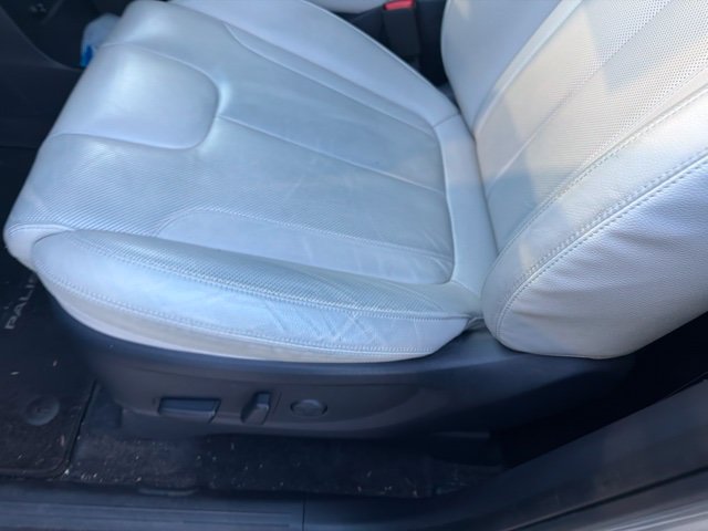 Used 2022 Hyundai Palisade SEL w/ Premium Package FWD image 8