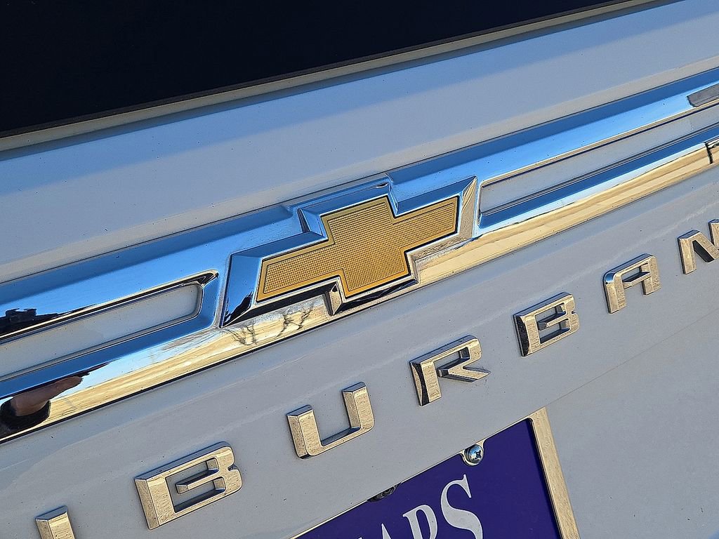 Used 2023 Chevrolet Suburban Premier image 13