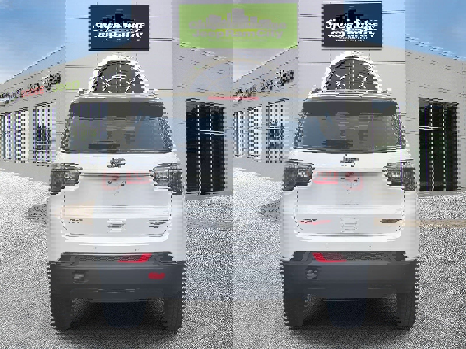 Used 2024 Jeep Compass Trailhawk image 7