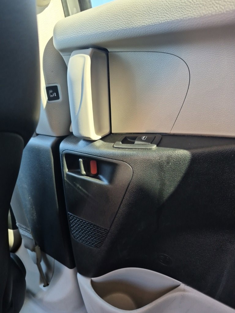 Certified 2024 Chrysler Pacifica Touring-L image 20