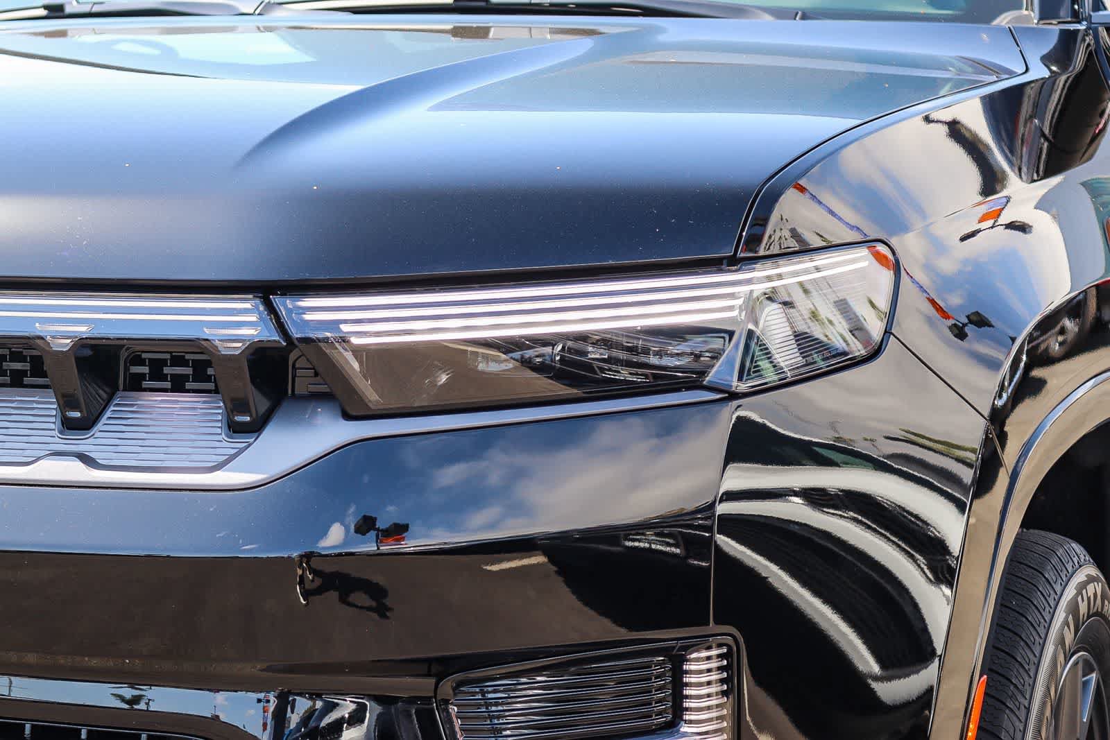 New 2026 Jeep Grand Wagoneer Limited AWD/4WD image 8