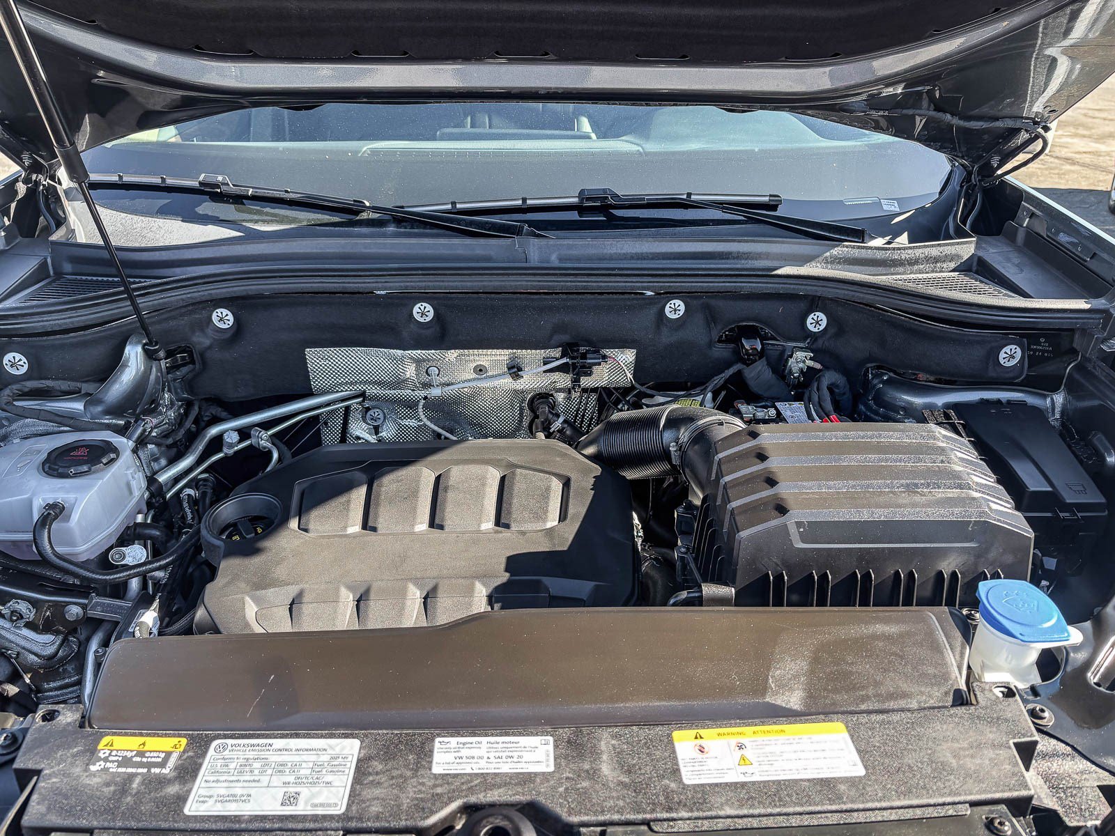 Used 2025 Volkswagen Atlas SE FWD image 14