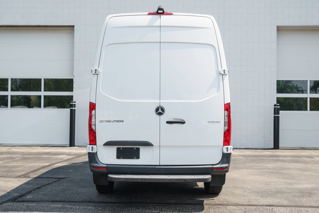 Used 2023 Mercedes-Benz Sprinter 2500 image 8