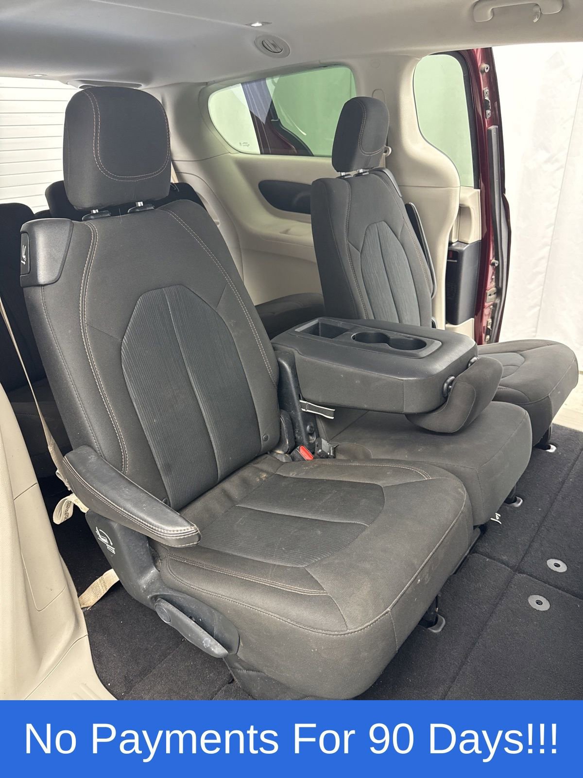 Used 2018 Chrysler Pacifica Touring Plus w/ Tire & Wheel Group image 27