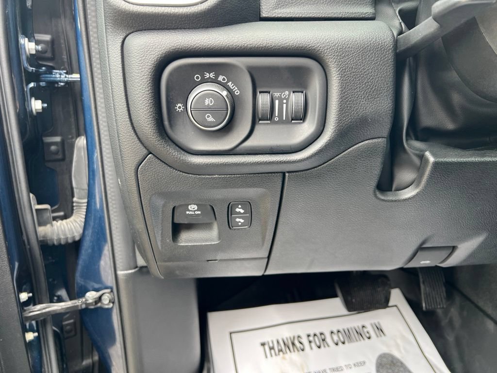 Used 2023 RAM 1500 Laramie AWD/4WD image 26