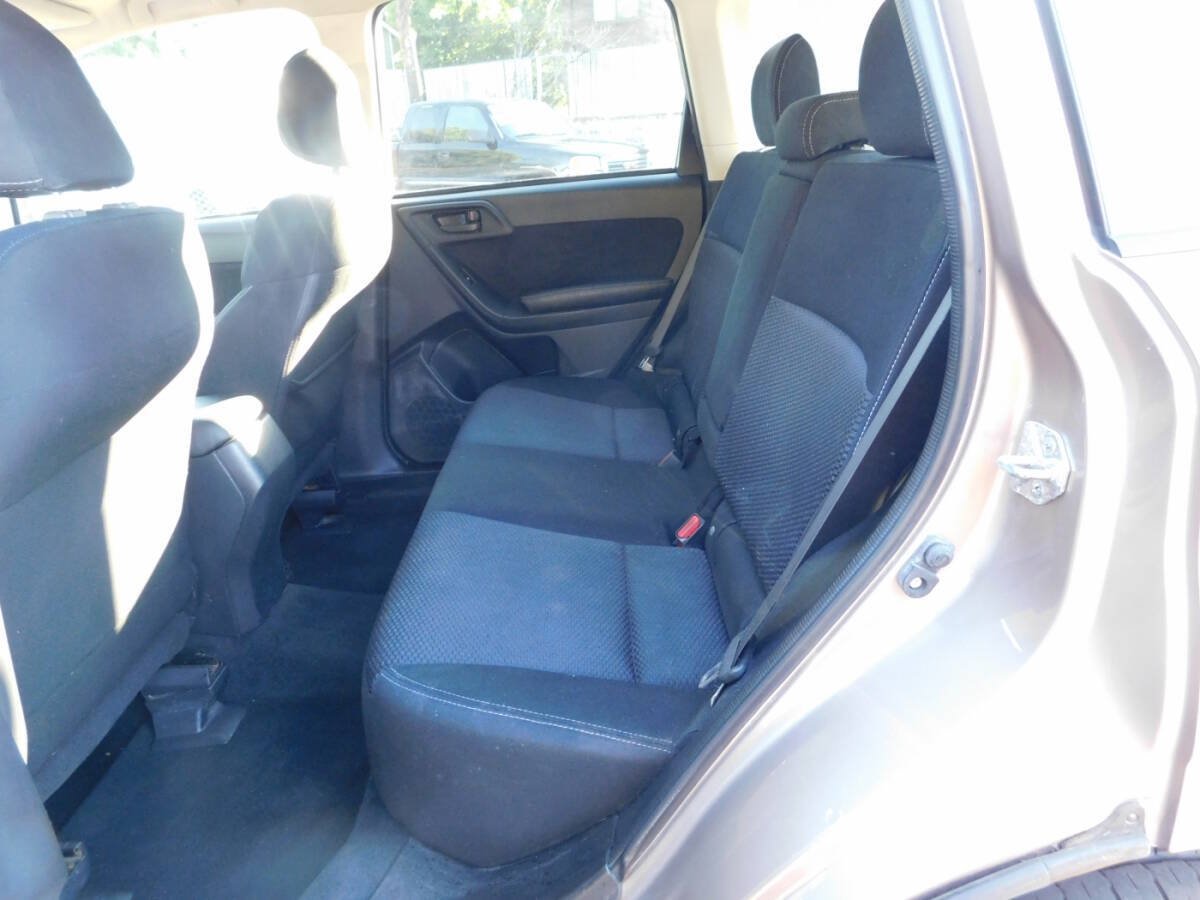 Used 2016 Subaru Forester 2.5i Premium w/ Popular Package #2 AWD/4WD image 5