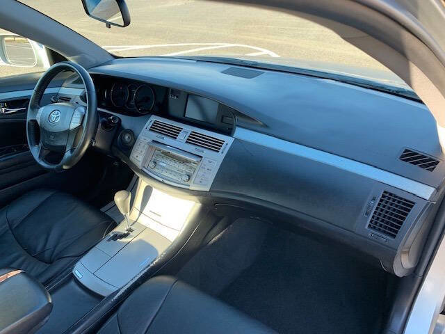 Used 2005 Toyota Avalon Touring image 19