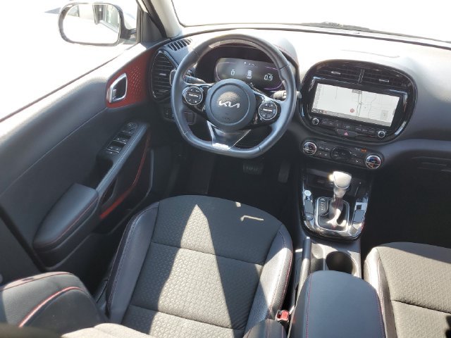 Used 2025 Kia Soul GT-Line FWD image 7
