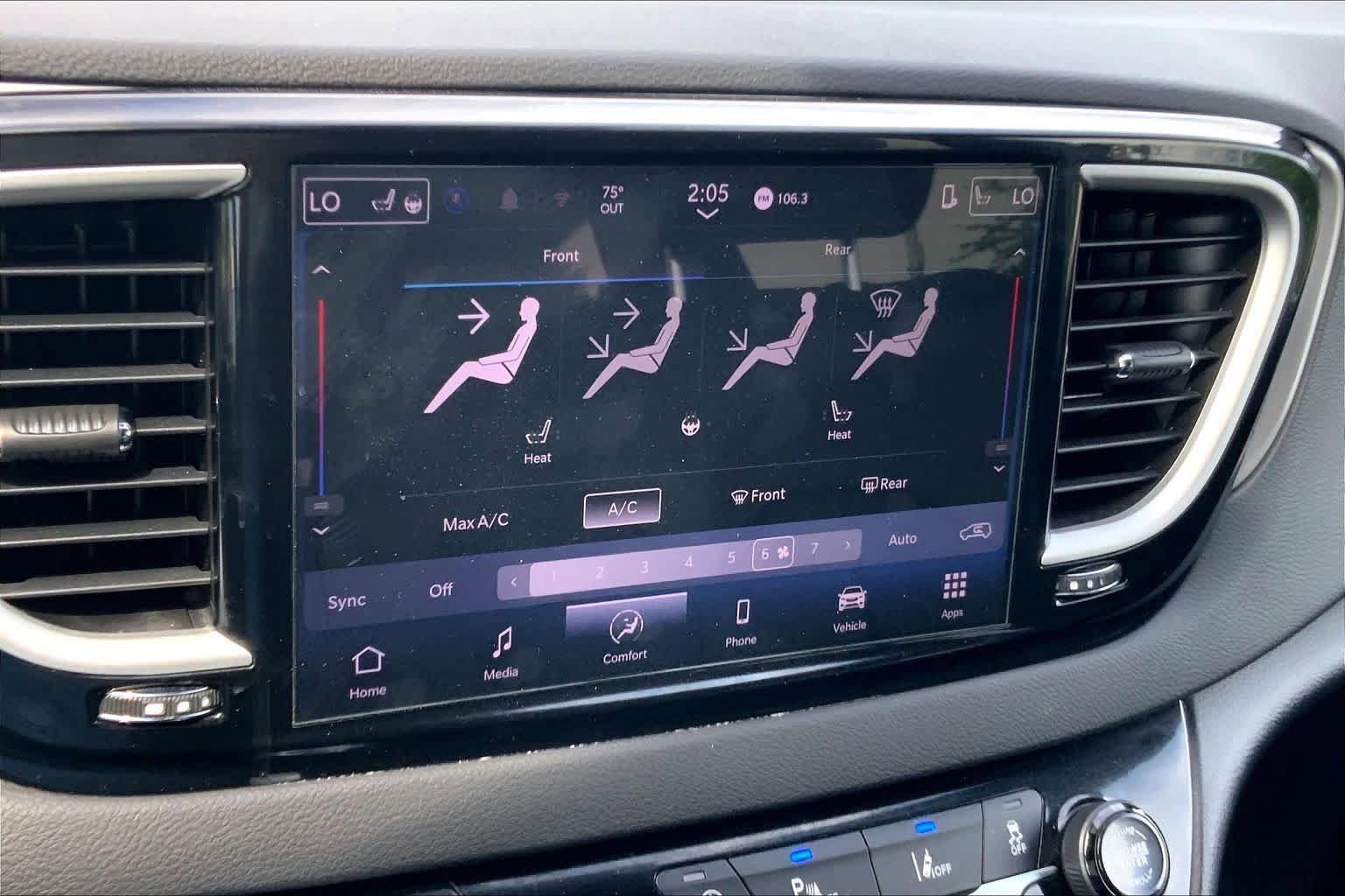Used 2025 Chrysler Pacifica Select FWD image 32