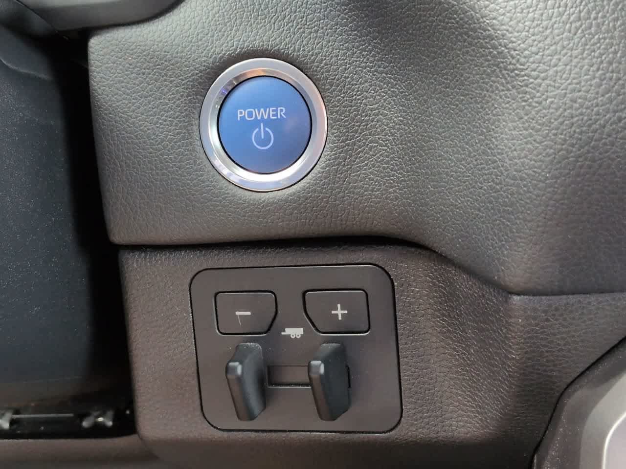 Used 2024 Toyota Tundra Limited AWD/4WD image 26