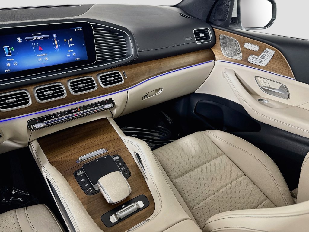 Certified 2025 Mercedes-Benz GLS 450 4MATIC image 25