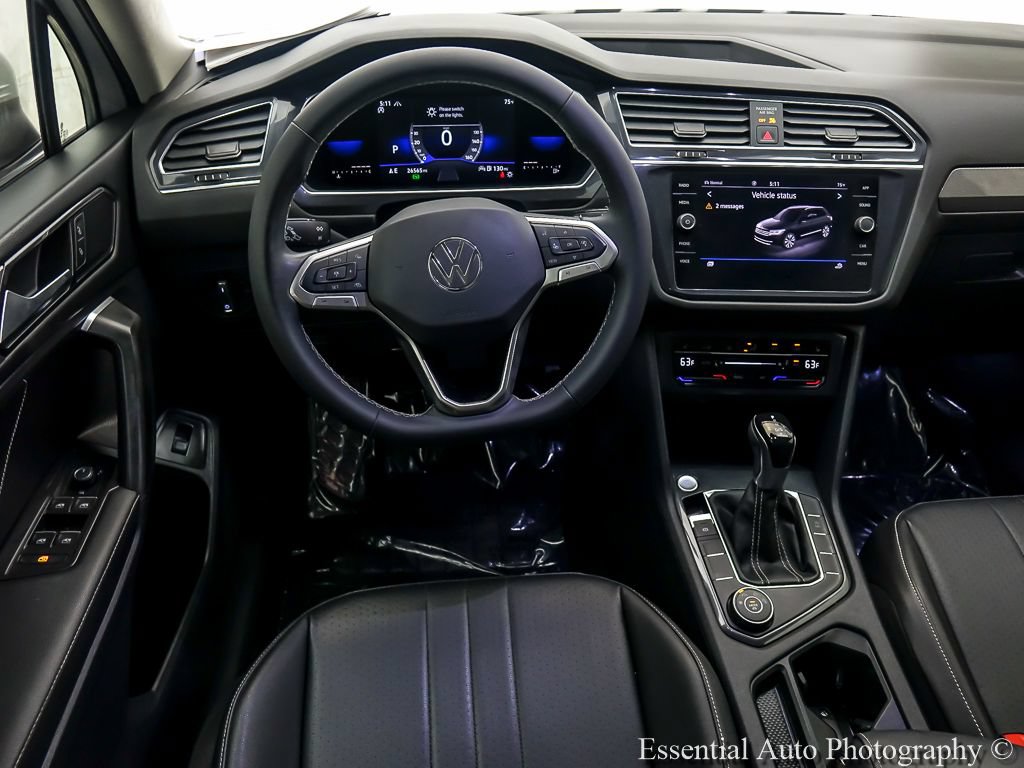 Used 2022 Volkswagen Tiguan SE AWD/4WD image 12