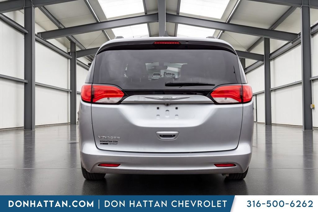 Used 2021 Chrysler Voyager Lxi FWD image 24