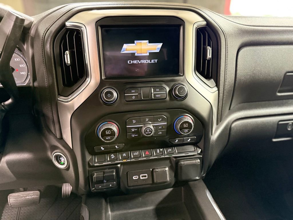Used 2019 Chevrolet Silverado 1500 LT Trail Boss AWD/4WD image 18