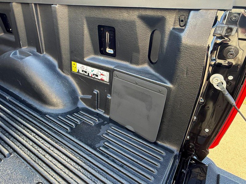 Used 2025 Ford F150 Lariat AWD/4WD image 13