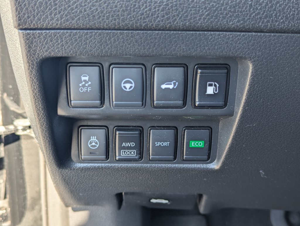 Used 2020 Nissan Rogue SL w/ Premium Package AWD/4WD image 28