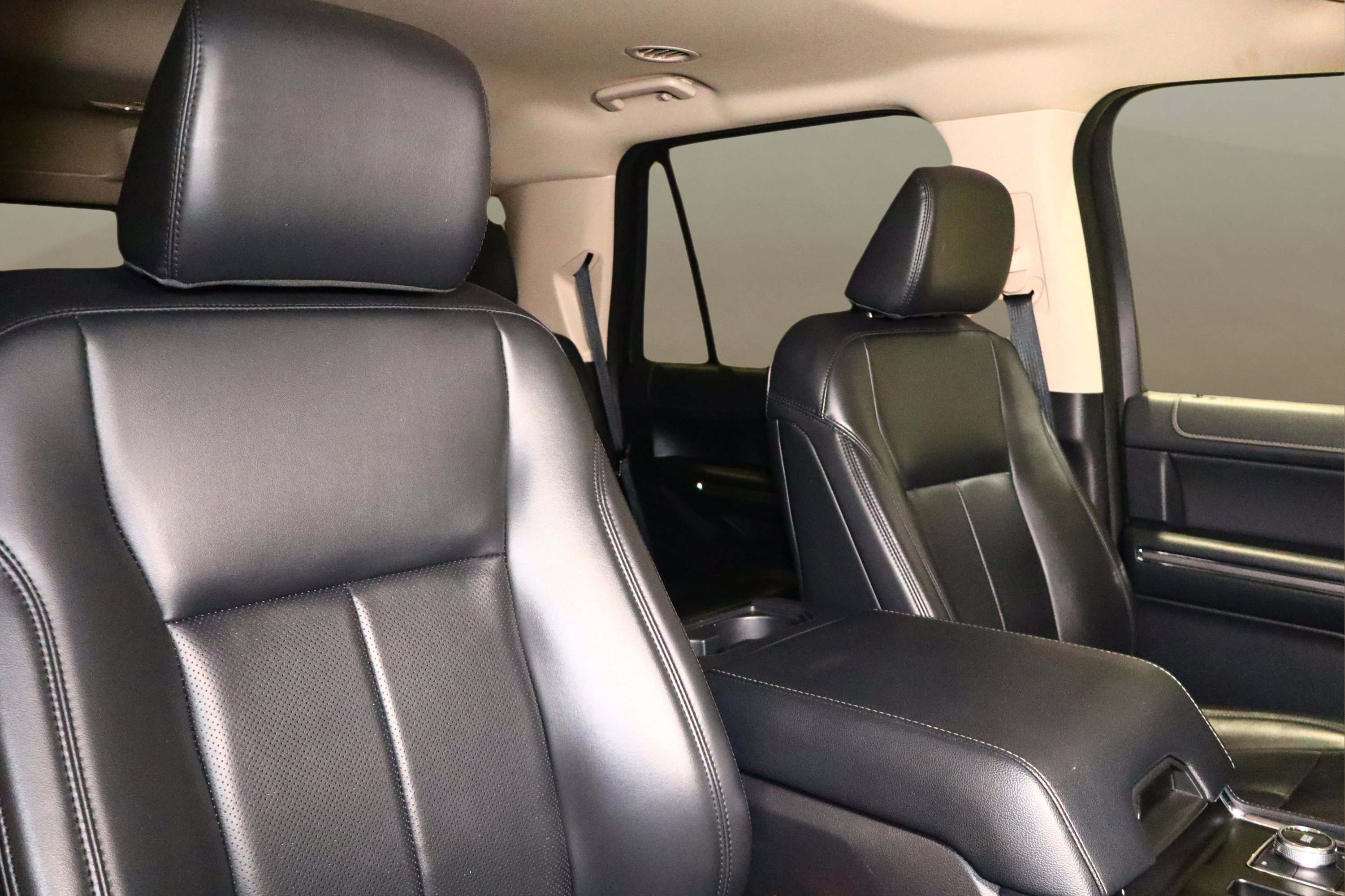 Used 2024 Ford Expedition XLT image 21