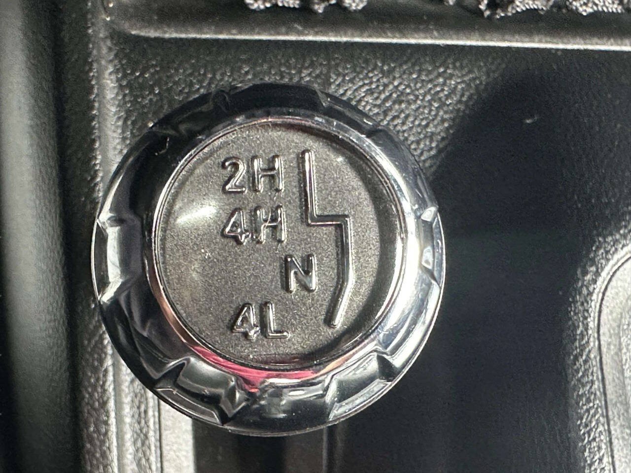 Used 2015 Jeep Wrangler Unlimited Rubicon w/ Dual Top Group AWD/4WD image 31