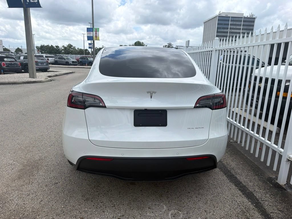 Used 2021 Tesla Model Y Long Range AWD/4WD image 3