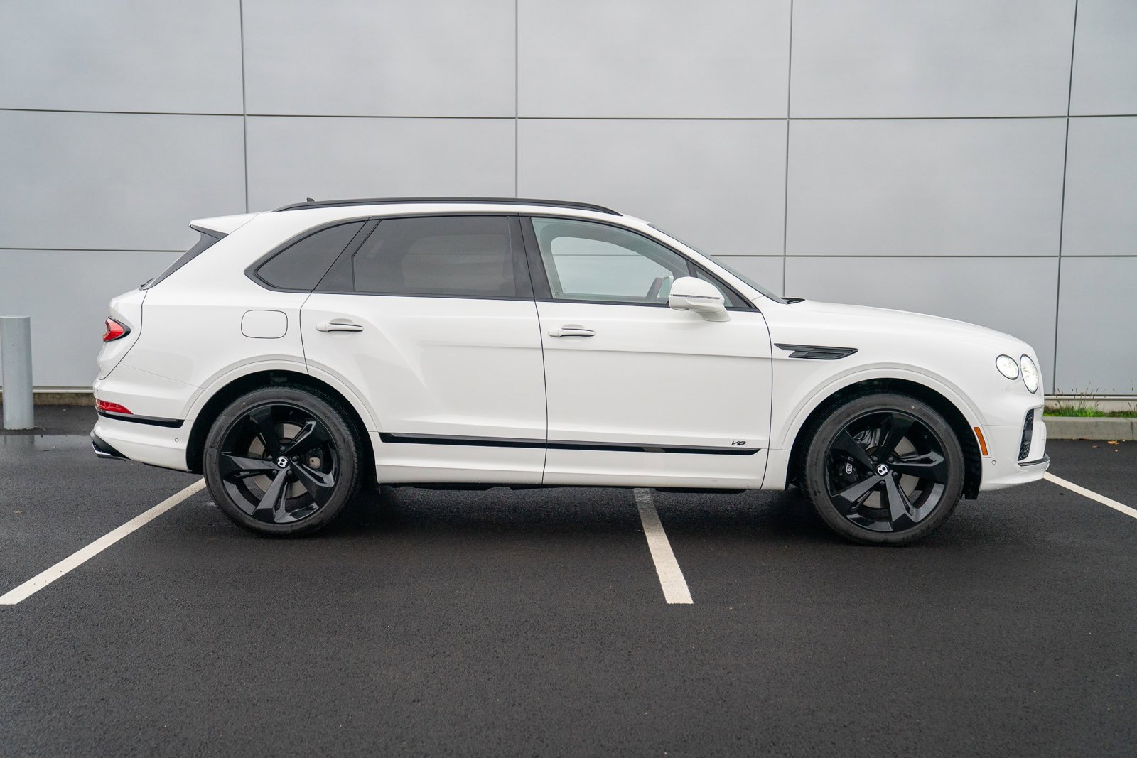 Used 2022 Bentley Bentayga image 8