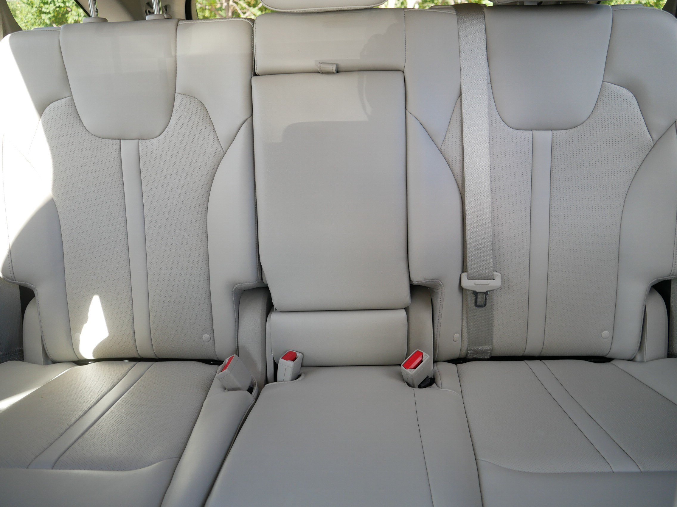 Certified 2023 Kia Sorento S w/ Panoramic Sunroof Package AWD/4WD image 13