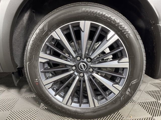 New 2026 Nissan Pathfinder Platinum image 13