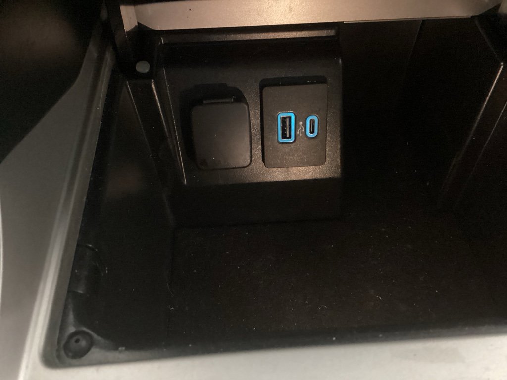 Used 2023 Ford Explorer XLT w/ Equipment Group 202A image 31