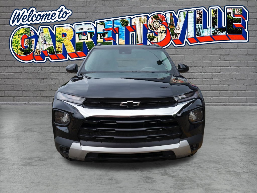Used 2023 Chevrolet TrailBlazer LT w/ Convenience Package FWD image 3