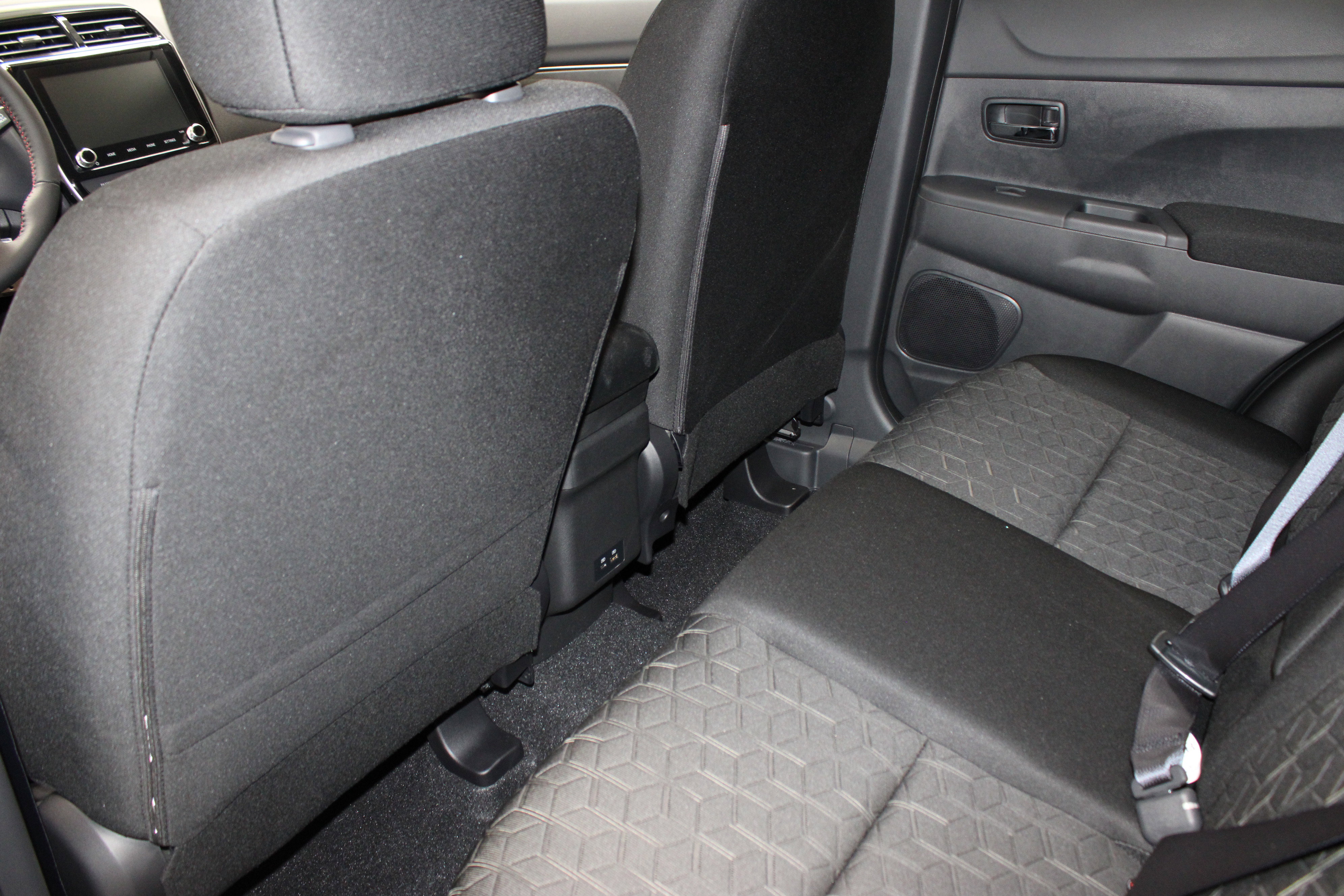 New 2025 Mitsubishi Outlander Sport LE image 13