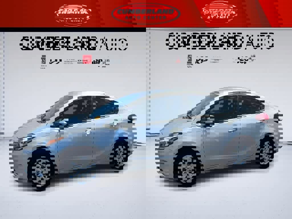 Used 2017 Kia Forte LX image 4