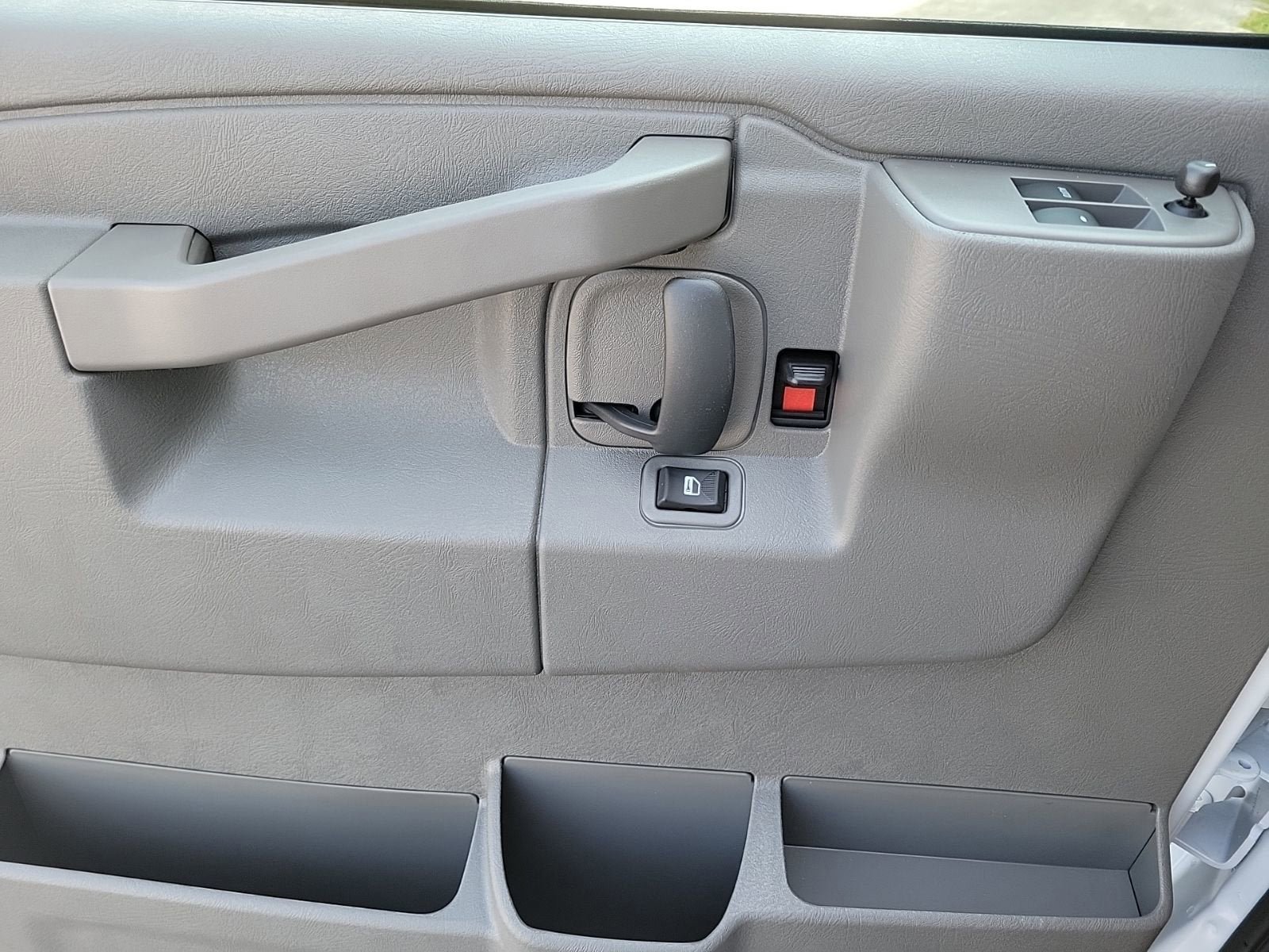 New 2025 GMC Savana 2500 w/ Driver Convenience Package RWD image 16