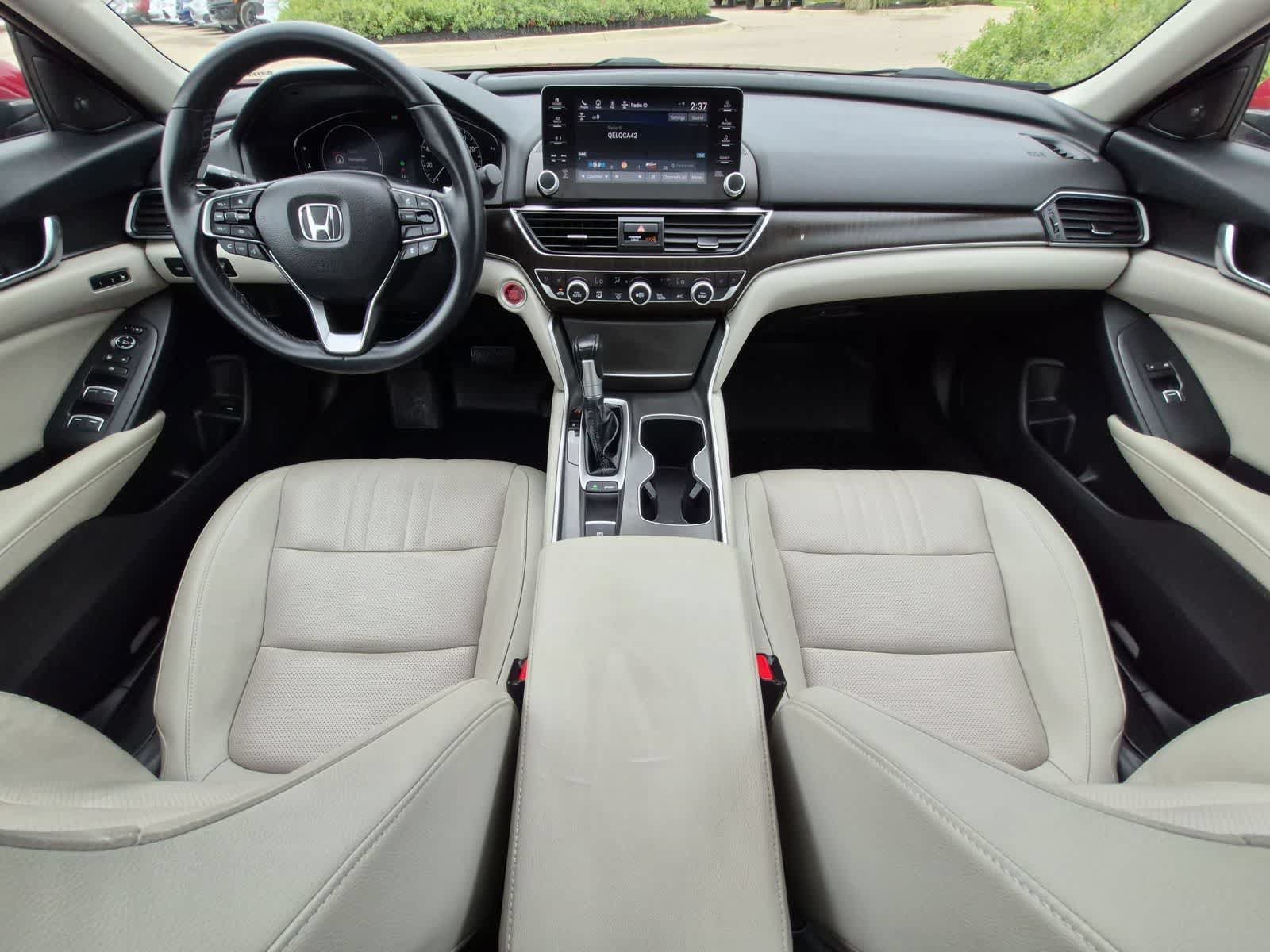 Used 2018 Honda Accord Touring image 15