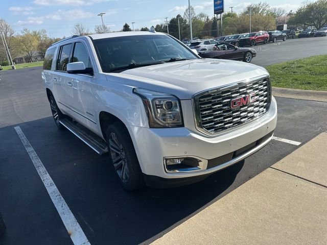Used 2018 GMC Yukon XL Denali w/ Denali Ultimate Package AWD/4WD image 6