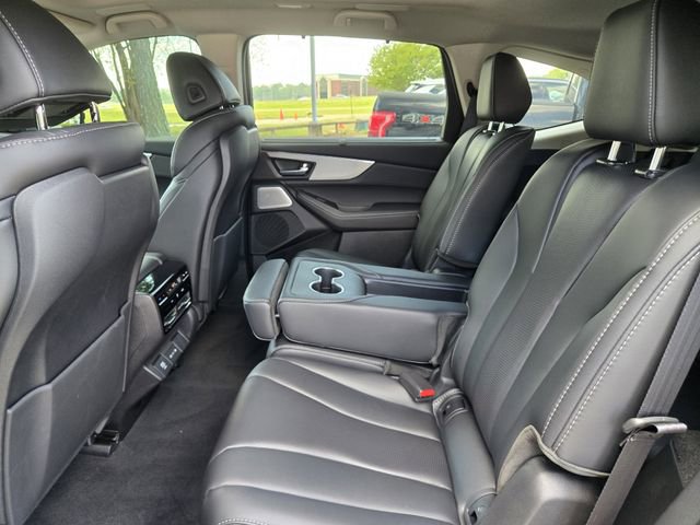 Certified 2025 Acura MDX FWD w/ Technology Package image 12