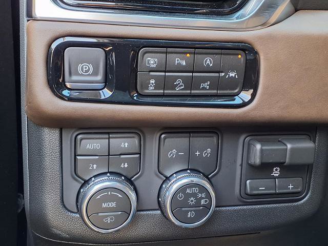 New 2026 GMC Yukon Denali Ultimate AWD/4WD image 15