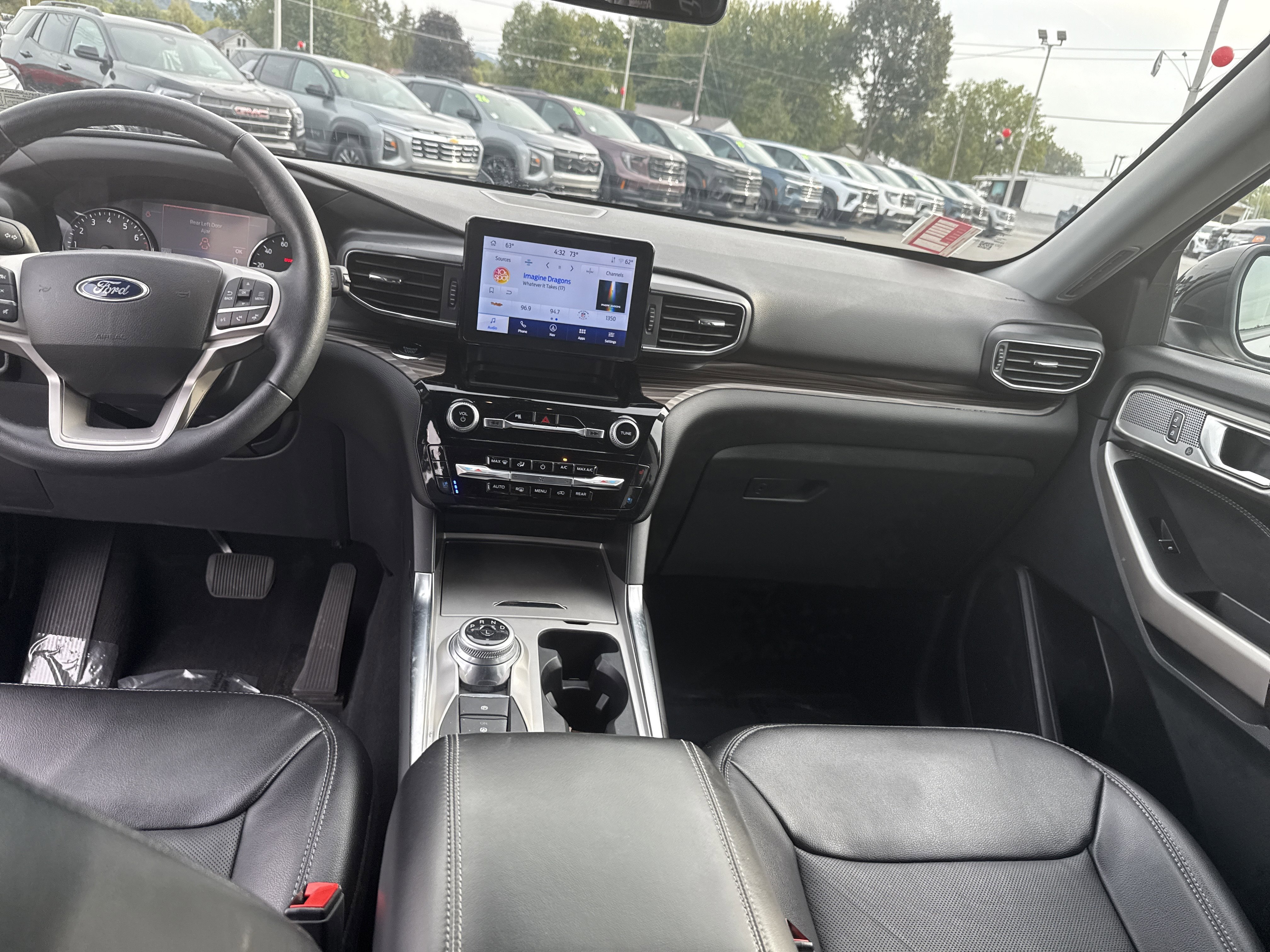 Used 2023 Ford Explorer Limited image 14