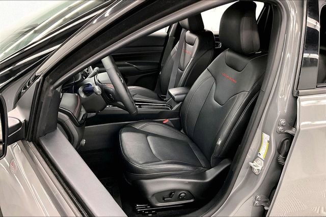 Used 2024 Jeep Compass Trailhawk w/ Trailhawk Elite Group image 23