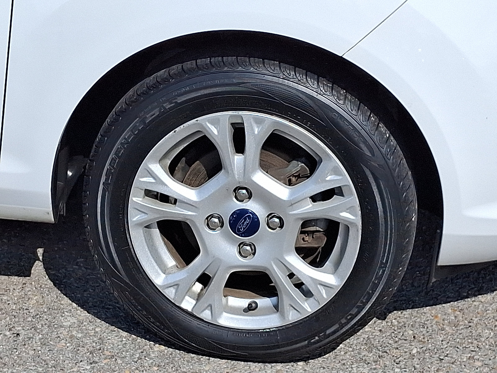 Used 2014 Ford Fiesta SE FWD image 8