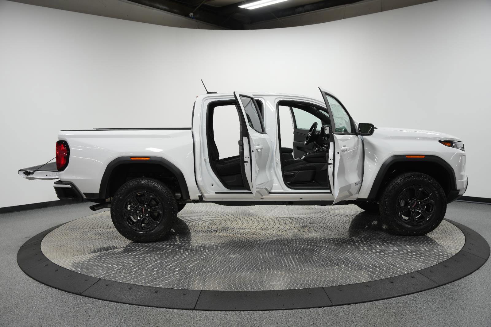 New 2025 GMC Canyon Elevation image 10