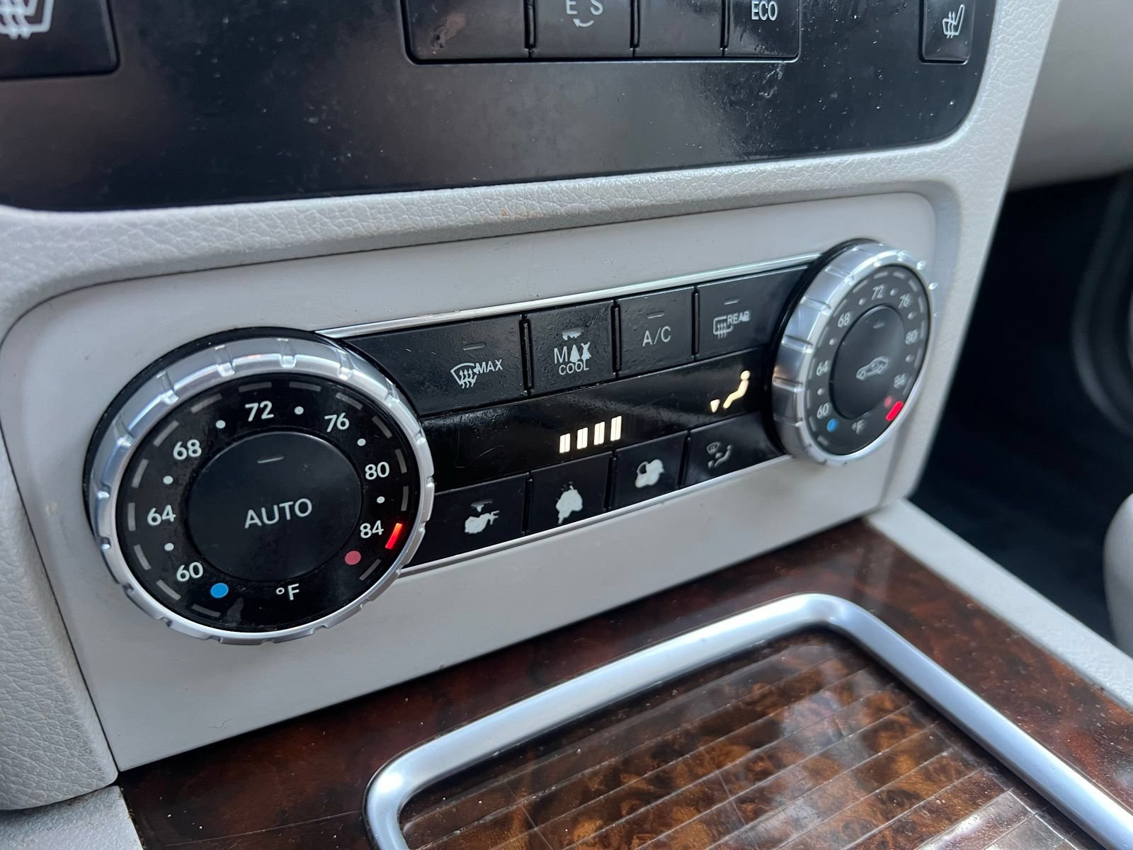 Used 2014 Mercedes-Benz GLK 350 4MATIC w/ Premium 1 Package image 31