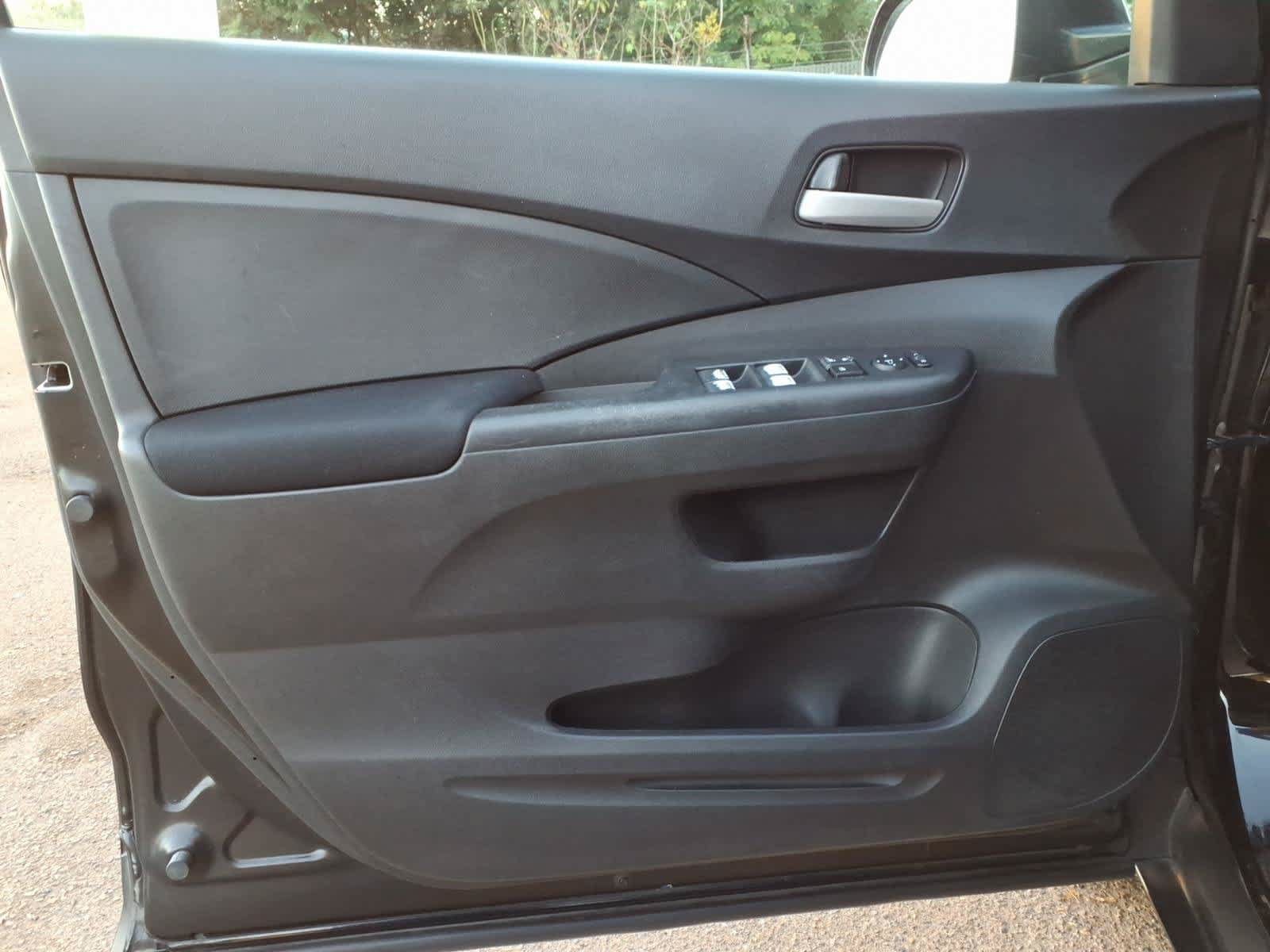 Used 2016 Honda CR-V SE image 14