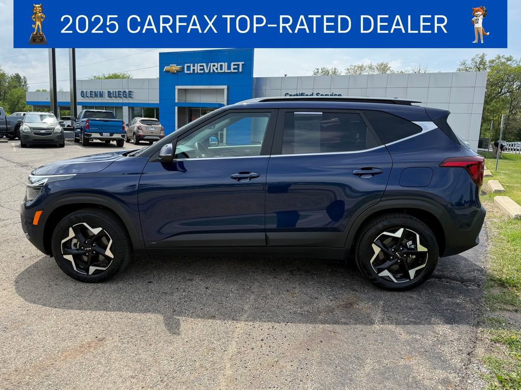 Used 2025 Kia Seltos EX w/ EX Sunroof Package AWD/4WD image 2
