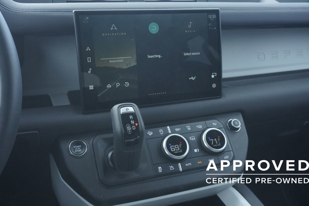 Used 2025 Land Rover Defender 110 S image 15
