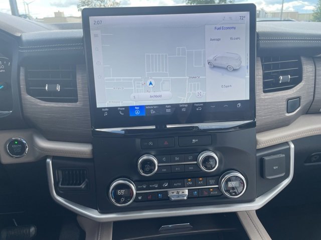 Used 2024 Ford Expedition Limited image 26