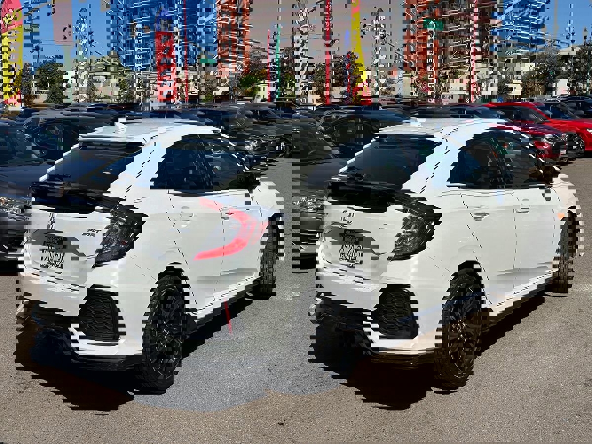 Used 2018 Honda Civic Sport image 12