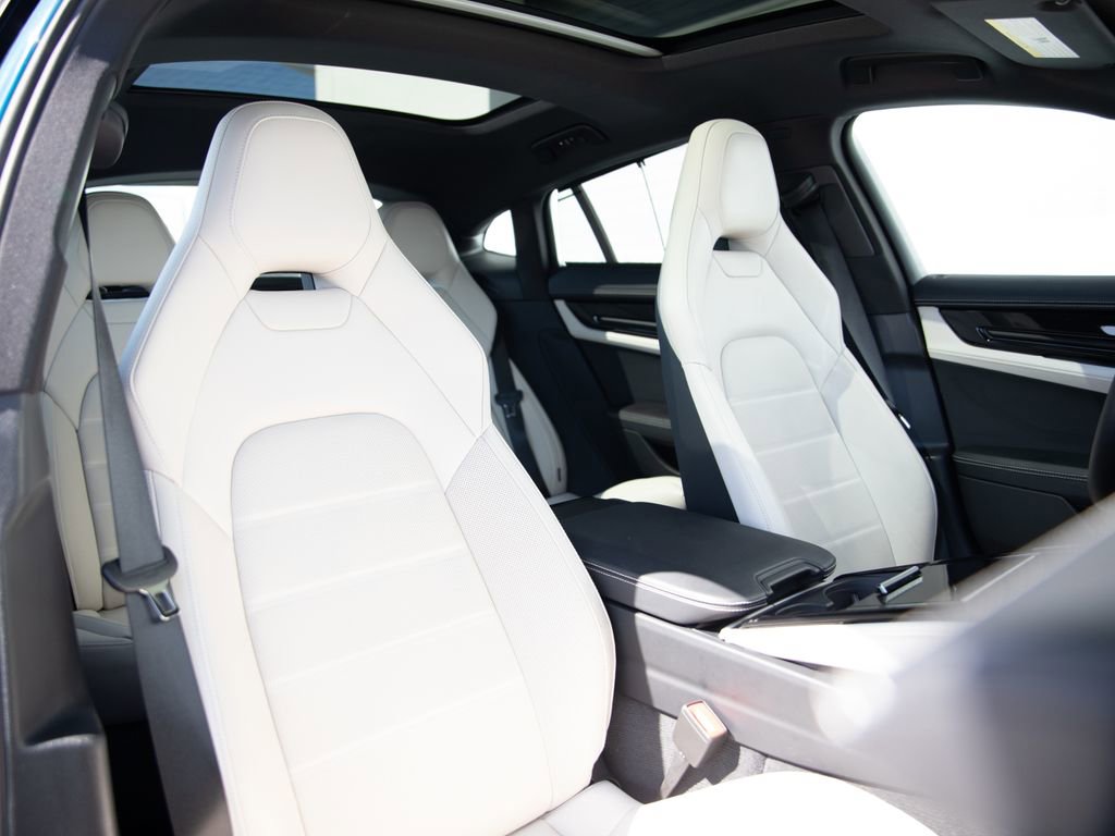 Certified 2025 Porsche Panamera 4S image 18