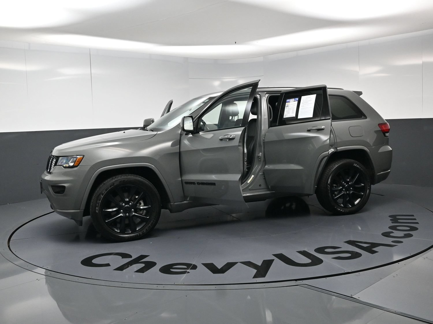Used 2021 Jeep Grand Cherokee Laredo X AWD/4WD image 23