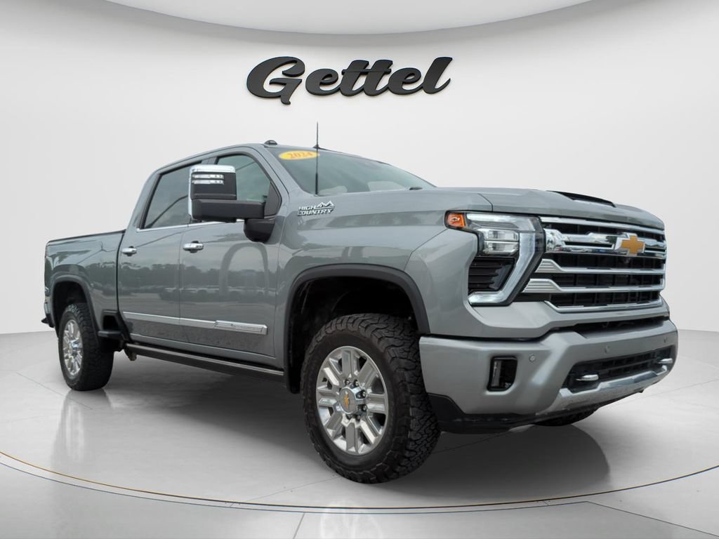 Used 2024 Chevrolet Silverado 2500 High Country w/ High Country Premium Package AWD/4WD image 3