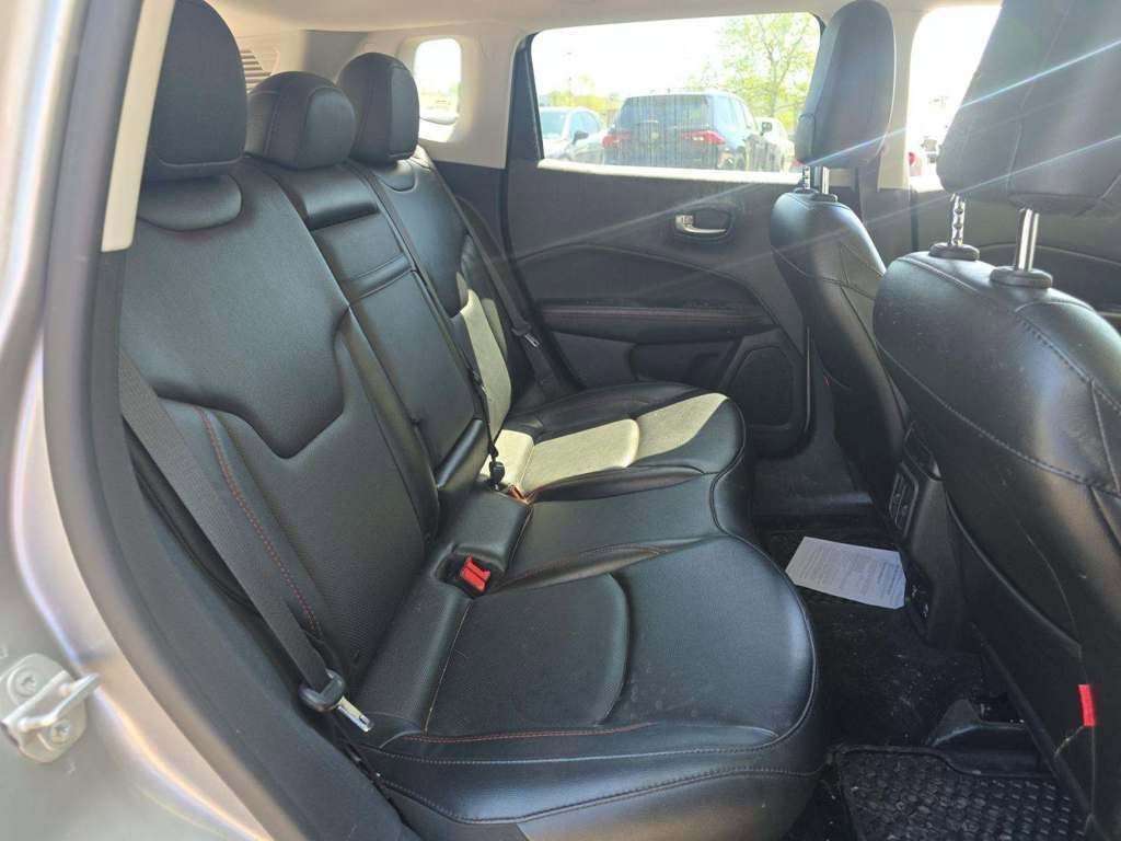 Used 2020 Jeep Compass Trailhawk w/ Leather Interior Group AWD/4WD image 11