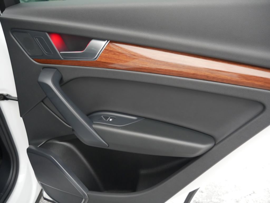 Certified 2023 Audi Q5 2.0T Premium w/ Convenience Package image 33